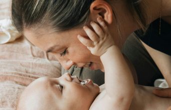 Nurturing Interaction with Caregivers: The Foundation for Healthy Development in Toddlers (0-12 months) baby mom